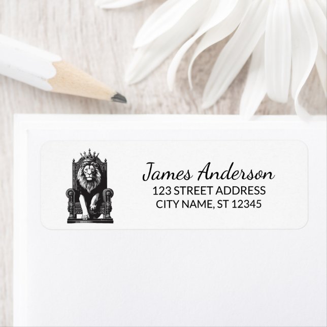 Étiquette Trendy King Lion with crown Return Address (En situation)