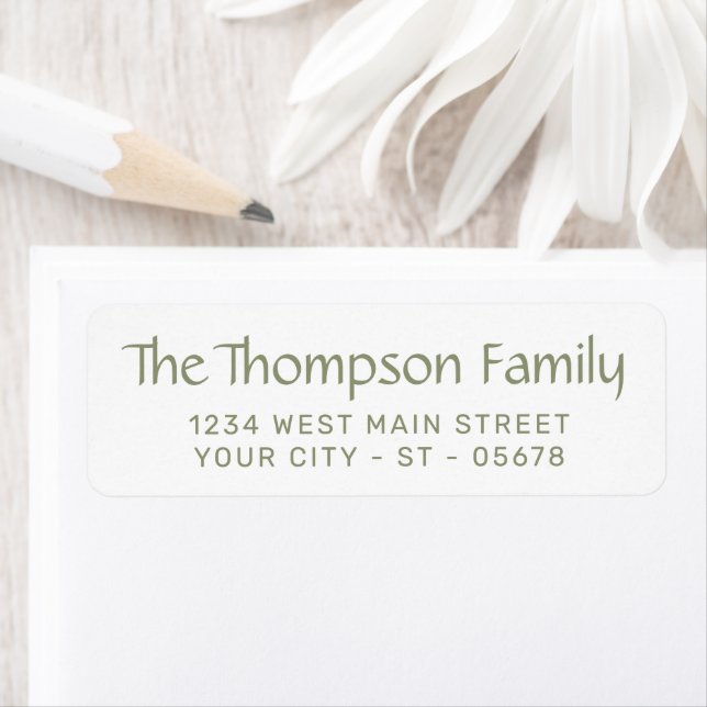 Étiquette Trendy White Simple Chic Styled Typography Script (En situation)