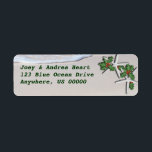 Étiquette Tropical Christmas Starfish Retourner l'adresse St<br><div class="desc">Étiquette de l'adresse de retour de l'étoile de mer tropicale et du saint Noël. Le texte imprimé vert foncé est facile à customiser avec le nom et l'adresse. Deux étoiles de mer blanches avec des saints verts et des baies peuvent être enlevées.</div>