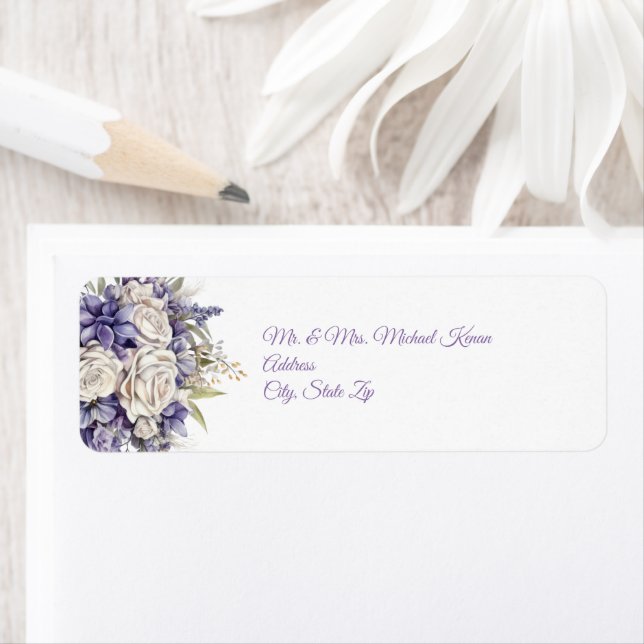 Étiquette Watercolor Purple Cream Floral Wedding (En situation)
