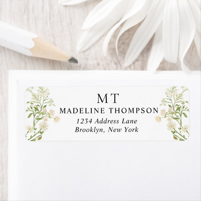 Étiquette White Floral Wildflower Classic Monogram Address (En situation)