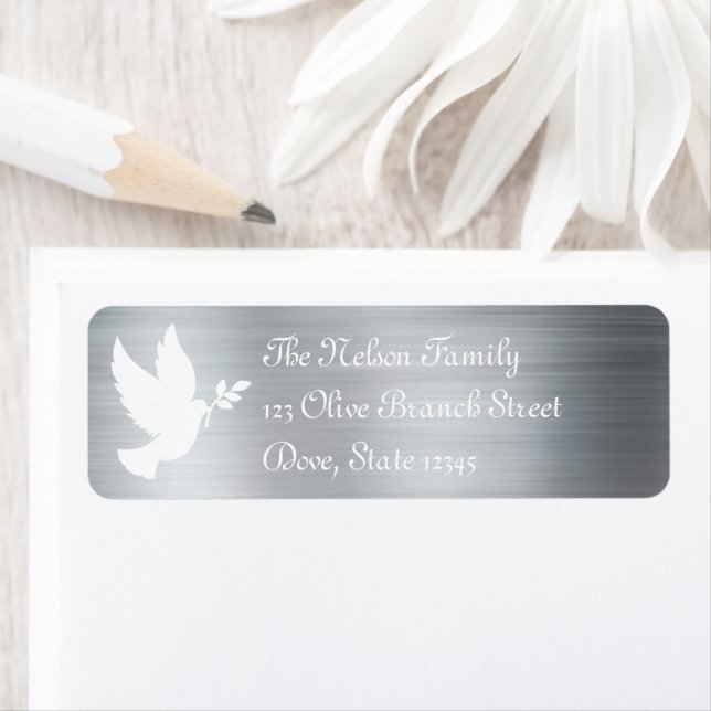 Étiquette White Peace Dove Silhouette Faux Silver Foil (En situation)