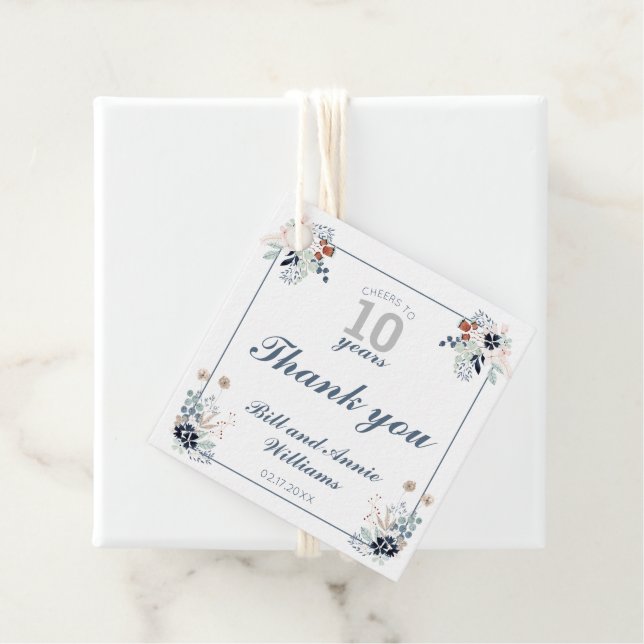 Étiquettes Cadeau 10ème anniversaire de Mariage salue 10 ans de Merc (En situation)