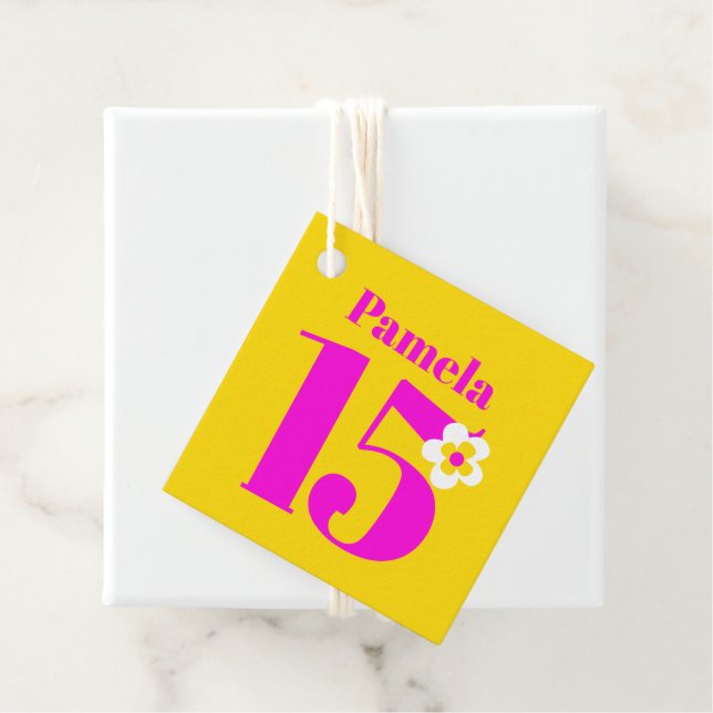 Étiquettes Cadeau 15ème anniversaire filles rose jaune violet (En situation)