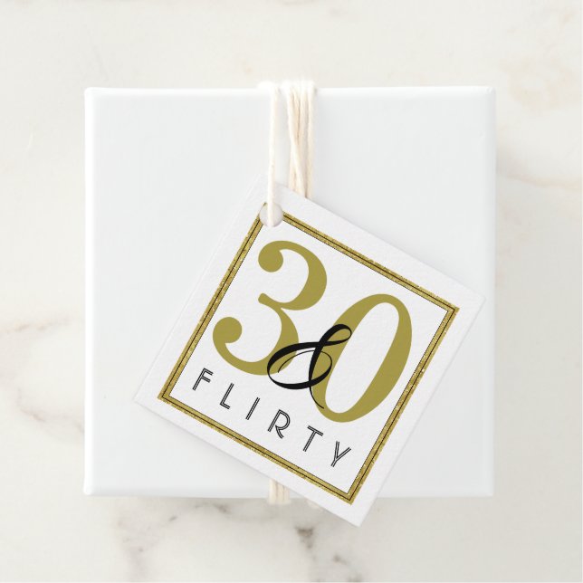 Étiquettes Cadeau 30 & Flirty Gold 30th Birthday Party (En situation)