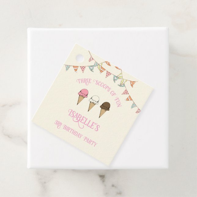 Étiquettes Cadeau 3 Cuillérées de Fun Anniversaire 3 ans Glace  (En situation)