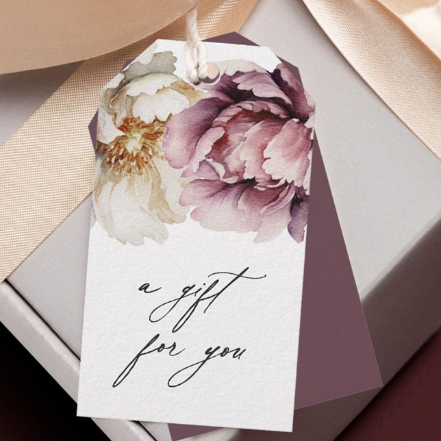 Étiquettes-cadeau Abondance Rustique cadeau floral pour vous (A beautifully feminine gift tag with rustic peonies in plum pink and ivory.)