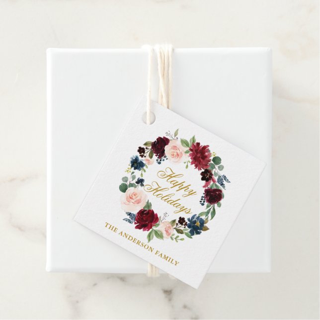 Étiquettes Cadeau Aquarelle Floral Wreath Happy Holidays Gold (En situation)