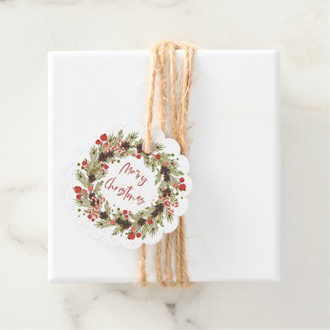 Étiquettes Cadeau Aquarelle mignonne Baies rouges Wreath Joyeux Noël (En situation)