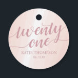 Étiquettes Cadeau Aquarelle rose<br><div class="desc">Une serviette simple mais élégante de 21e anniversaire en police calligraphique et un coup de pinceau d'aquarelle rose acajou rousse. Cela fait partie de la collection Classic Pink Watercolor Splash.</div>