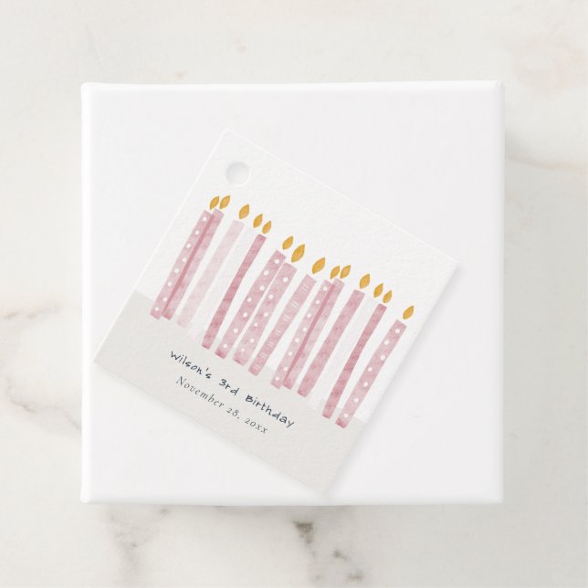 Étiquettes Cadeau Aquarelle rose pastel mignonne aux bougies d'anniv (En situation)