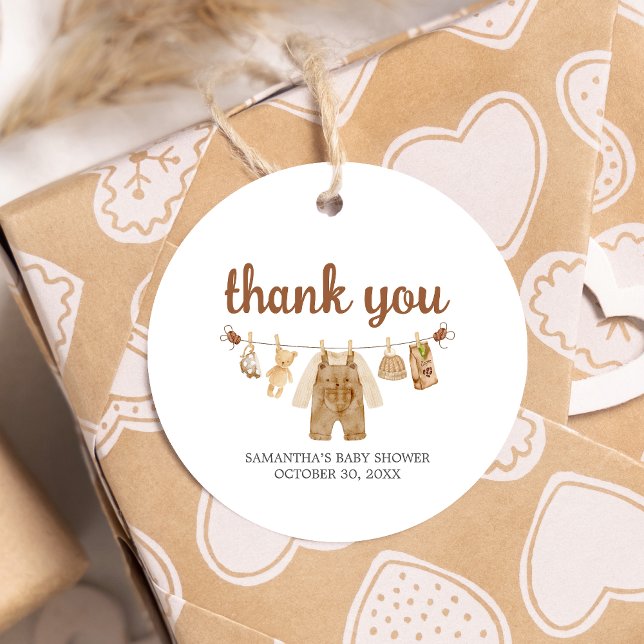 Étiquettes Cadeau Baby shower à café rond (Coffee Little Bean Baby Shower Round Favor Tags)