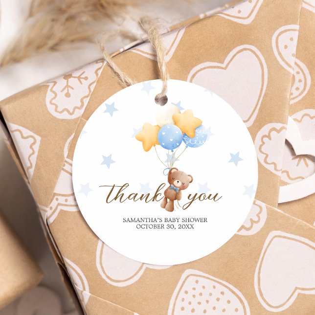 Étiquettes Cadeau Baby shower Bleu Bear Balloon rond (Boy We Can Bearly Wait Balloon Baby Shower Favor Tags)