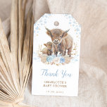 Étiquettes-cadeau Baby shower Chic Blue Boho Highland Cowboy<br><div class="desc">Cette conception présente une adorable vache momie montagneuse avec son veau entouré de fleurs bleues,  d'herbe de pampas et d'éléments bohèmes muets.</div>