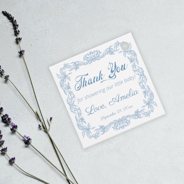 Étiquettes Cadeau Baby Shower Royal Bleu Poudré Baroque Filigrane (Créateur téléchargé)