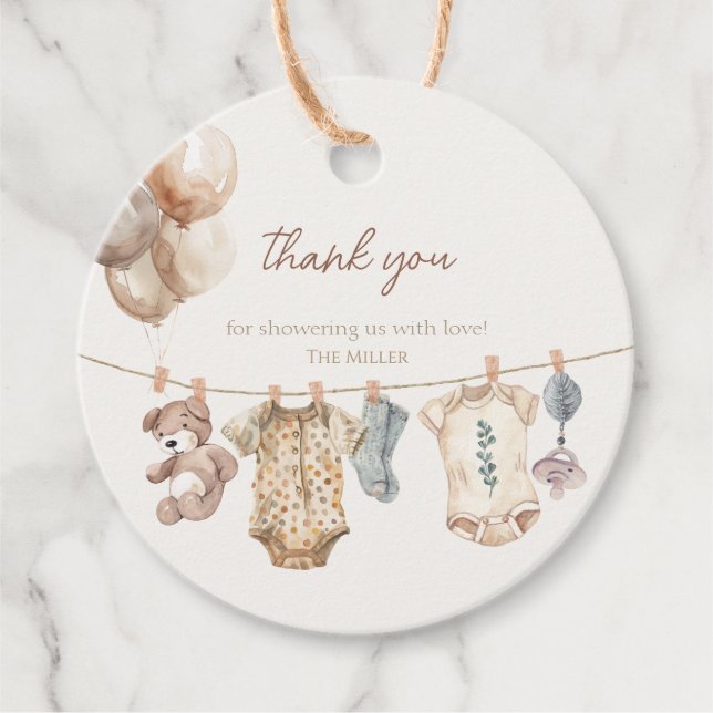Étiquettes Cadeau Baby shower Soft Boho Neutral Vêtements de bébé (Devant)