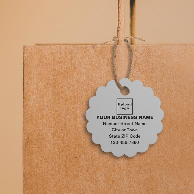 Étiquettes Cadeau Balise de forme ronde grise de marque commerciale (Build brand name awareness. Your business brand on gray scalloped round tag)