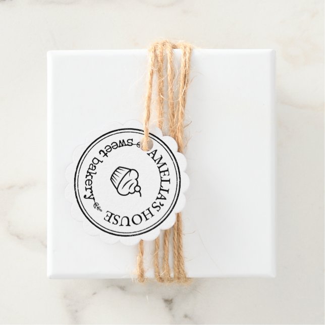 Étiquettes Cadeau Balises personnalisées du logo personnalisé (En situation)