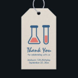 Étiquettes-cadeau Beaker & Test Tube Science Themed<br><div class="desc">Étiquettes-cadeaux avec un dessin mignon d'un tube d'essai et d'un bécher. Parfait pour les amateurs de sciences.</div>