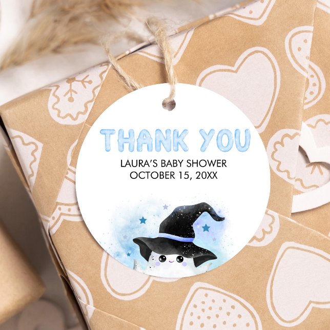 Étiquettes Cadeau Blue Little Boo Baby shower de sorcière fantôme ro (Little Boo Baby Shower Round Favor Tags)
