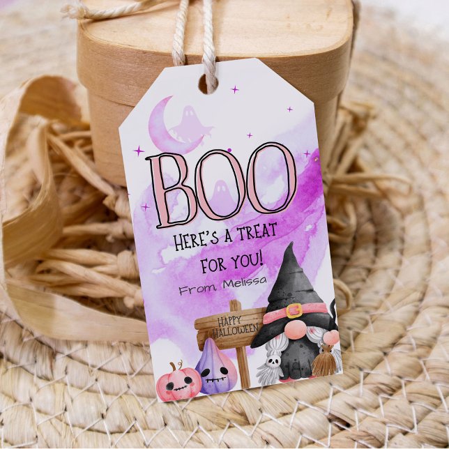 Étiquettes-cadeau BOO mauve sorcière gnome enfants halloween favoris (Créateur téléchargé)