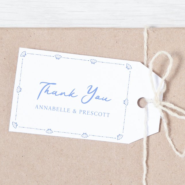 Étiquettes-cadeau Bordure Coastal Chic Shell Elegant Mariage Bleu (Tie a chic touch to your wedding favors with this coastal blue thank you tag featuring seashells.)