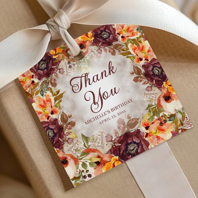 Étiquettes Cadeau Bourgogne brûlé Orange Floral Anniversaire Merci (Burgundy and burnt orange birthday party square Thank You gift tag)