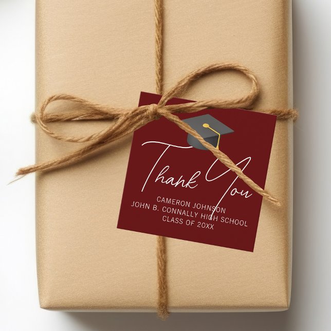 Étiquettes Cadeau Burgundy Graduate Personnalisée Graduate Party (Créateur téléchargé)
