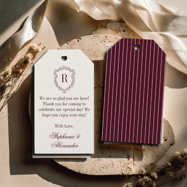 Étiquettes-cadeau Burgundy Ivory Monogram Crest Old Money Wedding (Créateur téléchargé)