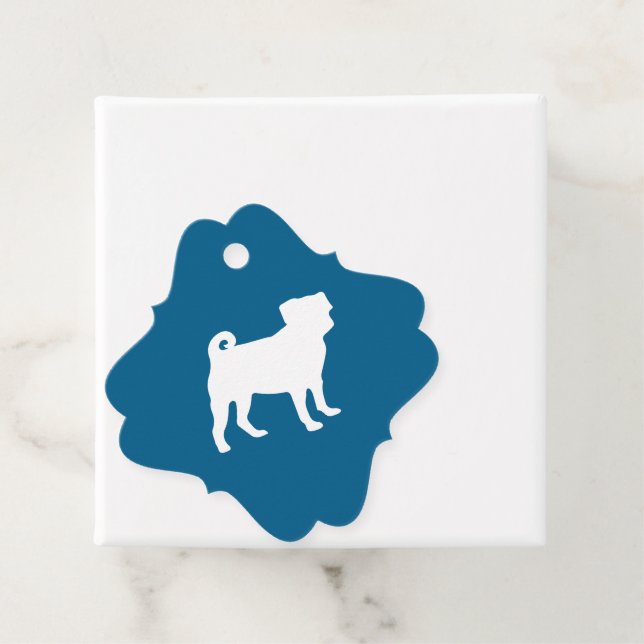 Étiquettes Cadeau Carlin Chien Baby shower Chien bleu Chiot garçon (En situation)