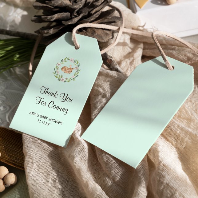 Étiquettes-cadeau Cerf dormant à la florale sur le Baby shower vert  (Créateur téléchargé)