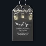 Étiquettes-cadeau Chalkboard String Lights Mason Jars Rustique Maria<br><div class="desc">Romantique rustique mariage merci étiquettes avec mignonette lucioles pots de mason accroché sur les branches avec des lampes à cordes. Chalkboard mariage merci !</div>