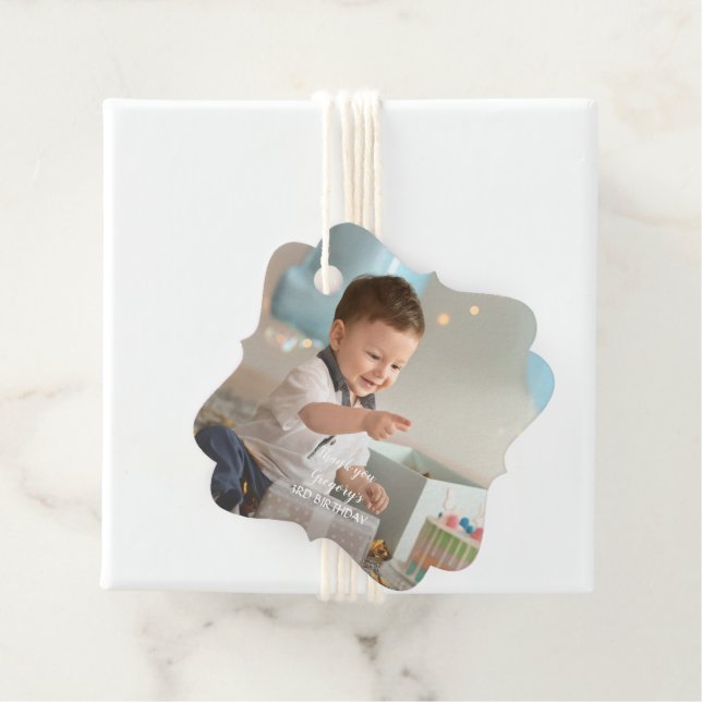 Étiquettes Cadeau Charming Simple Boy Photo Anniversaire Merci (En situation)