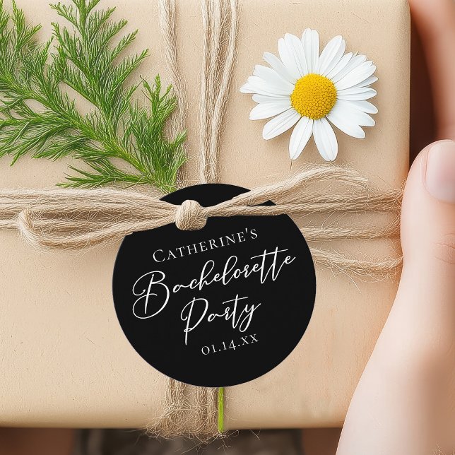 Étiquettes Cadeau Chic Black White Minimalist Bachelorette Party (Créateur téléchargé)