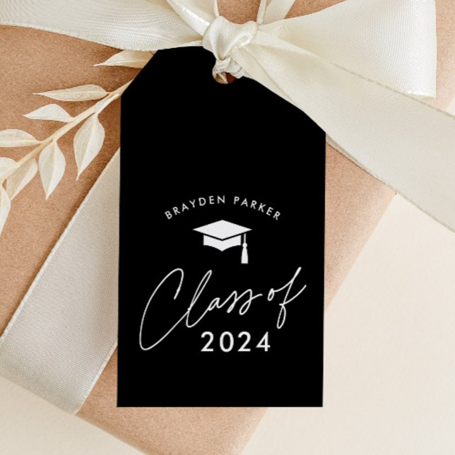 Étiquettes-cadeau Classe de graduation de script moderne Favoriser (Simple class of 2024 (editable year) graduation favor tag.)