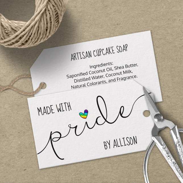Étiquettes-cadeau Coeur arc-en-ciel fait avec fierté LGBTQ Artisan (Créateur téléchargé)