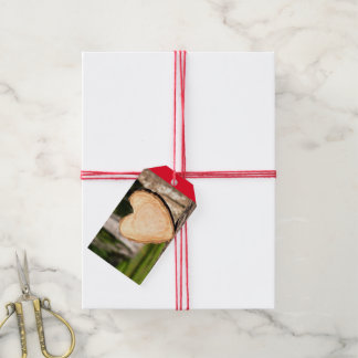 étiquettes cadeau coeur en bois
