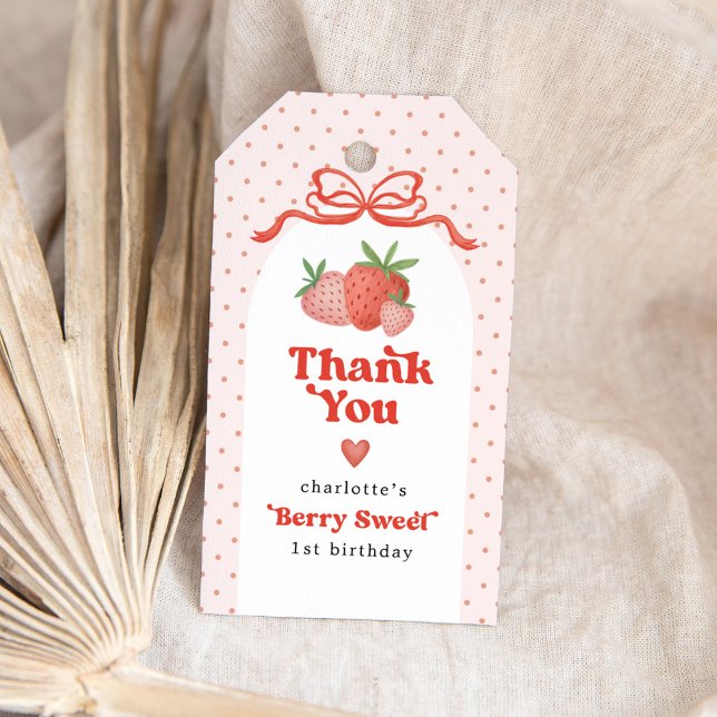 Étiquettes-cadeau Coquette Bow Strawberry 1st Birthday Party (Créateur téléchargé)