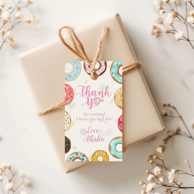 Étiquettes-cadeau Deux gâteaux anniversaire mignons et sucrés (Créateur téléchargé)