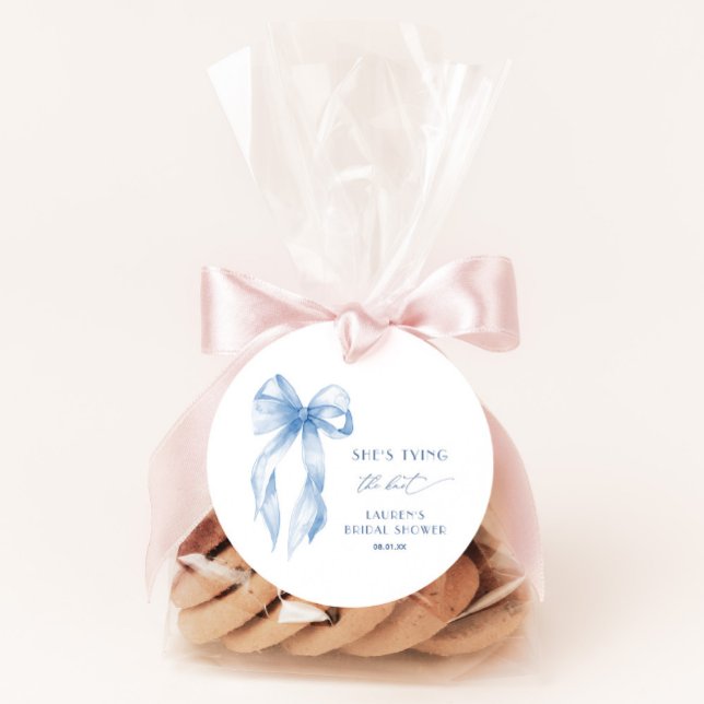 Étiquettes Cadeau Dusty Blue Bow Elle prépare son mariage Shower de  (Créateur téléchargé)