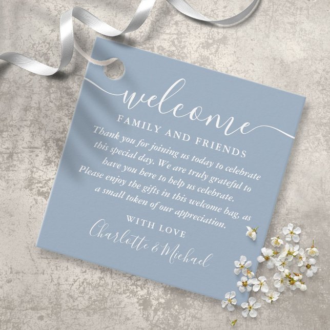 Étiquettes Cadeau Dusty Blue Script Mariage Bienvenue Panier cadeau (Créateur téléchargé)