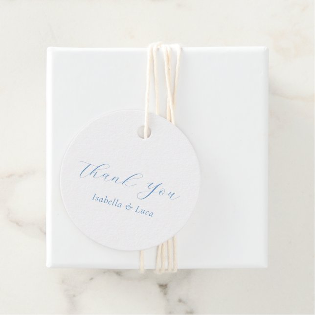 Étiquettes Cadeau Elegant Blue and White Coastal Chic Wedding (En situation)