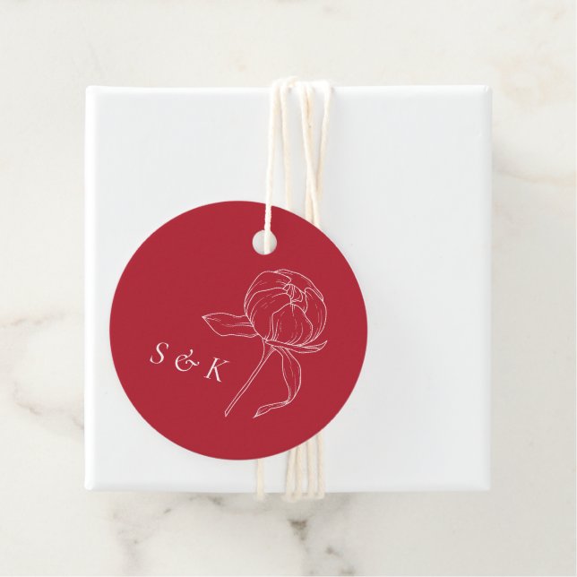 Étiquettes Cadeau Élégant Mariage de monogramme de pivoine rouge (En situation)