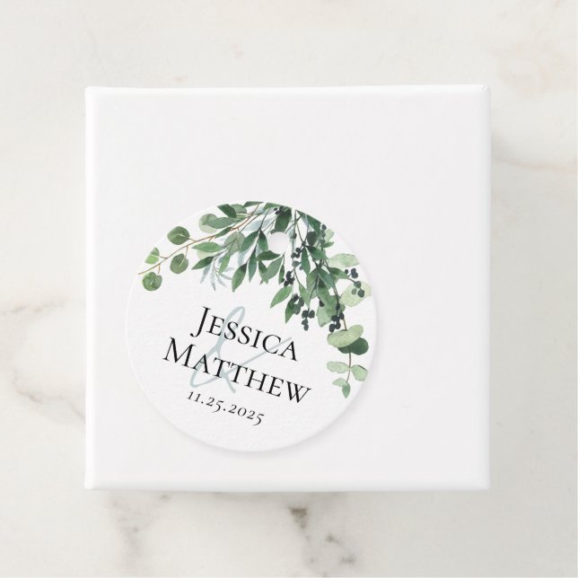 Étiquettes Cadeau Élégant Mariage Eucalyptus Vert Sage (En situation)
