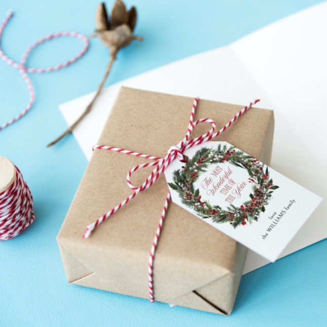 Étiquettes-cadeau Elégant rouge Berry Watercolor Wreath Noël (Get organized and add charm to your gifts with these adorable Christmas gift tags!)