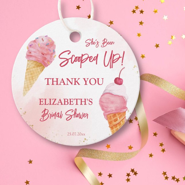 Étiquettes Cadeau Elle a été écumée glace rose enterrement de vie de (She's been scooped up pink  ice cream bridal shower favor gift tags)