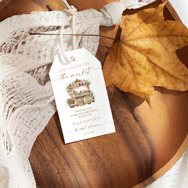 Étiquettes-cadeau Elle est fraîche hors du marché Fête des mariées d (Créateur téléchargé)