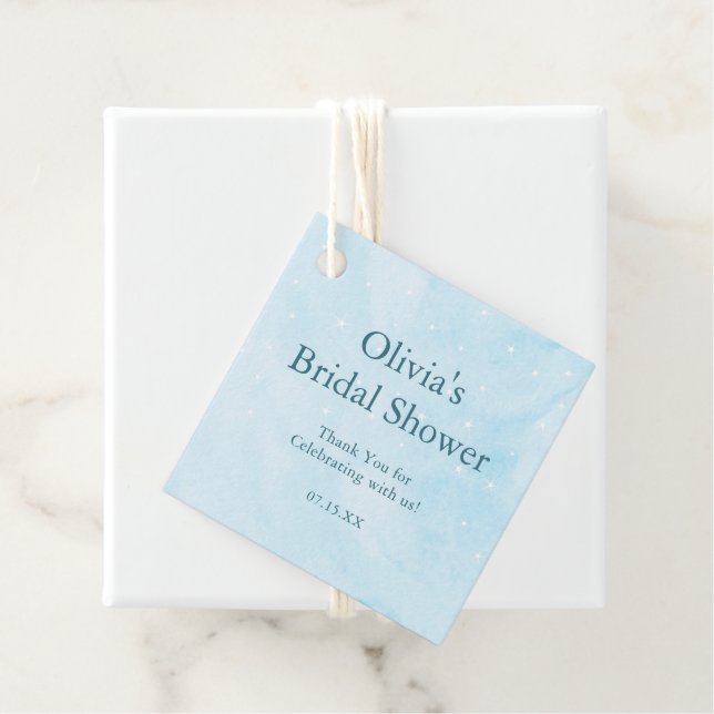 Étiquettes Cadeau Elle est sur un nuage 9 Dreamy Sky Blue Baby Showe (En situation)