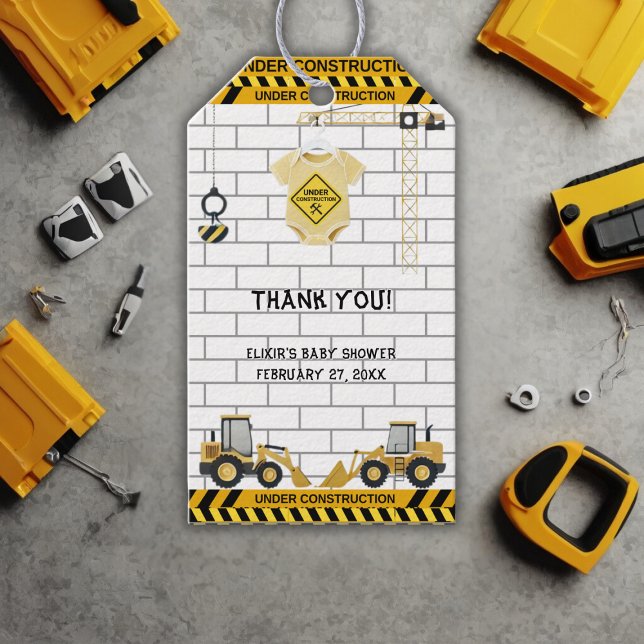 Étiquettes-cadeau En construction Baby shower de vêtements pour bébé (Créateur téléchargé)