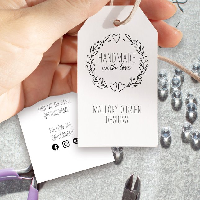 Étiquettes-cadeau Fabriqué à la main avec amour Doodle Wreath Hearts (Handmade with love gift tags or product swing tags with social media and business name)